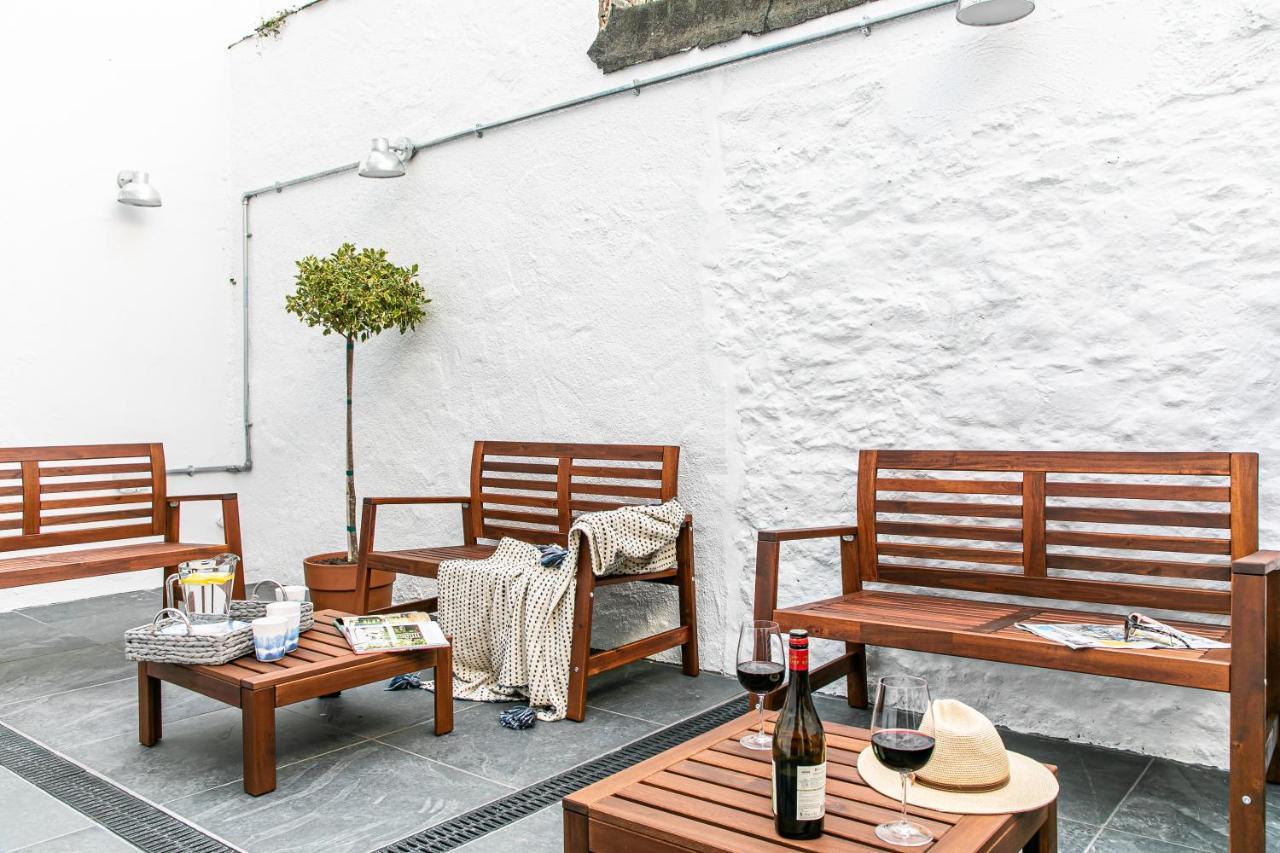Park House, Historic Gem, Parking, Pet Friendly, Close To Stunning Coastline & Eateries *